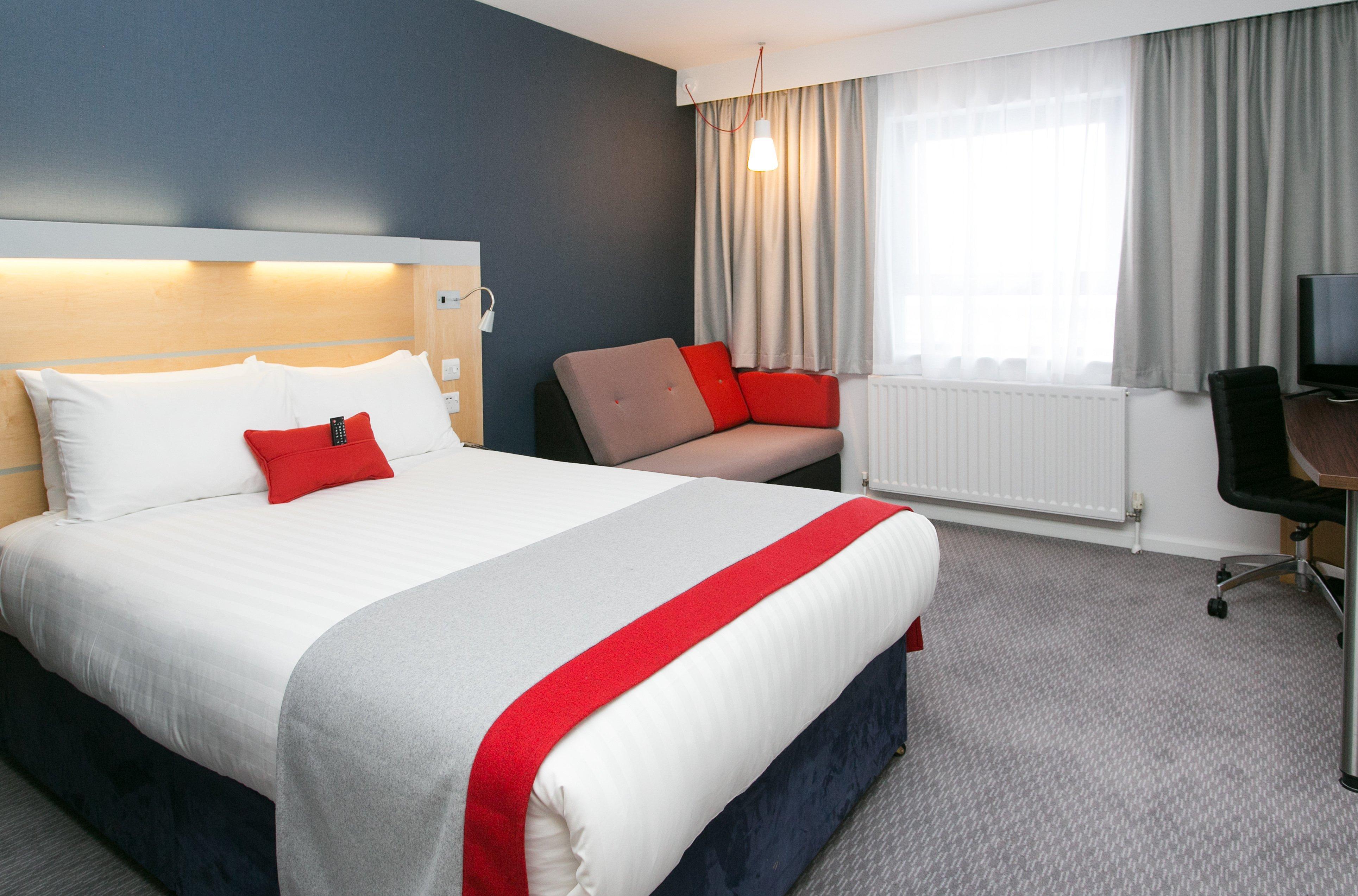 Holiday Inn Express Antrim By Ihg Eksteriør billede