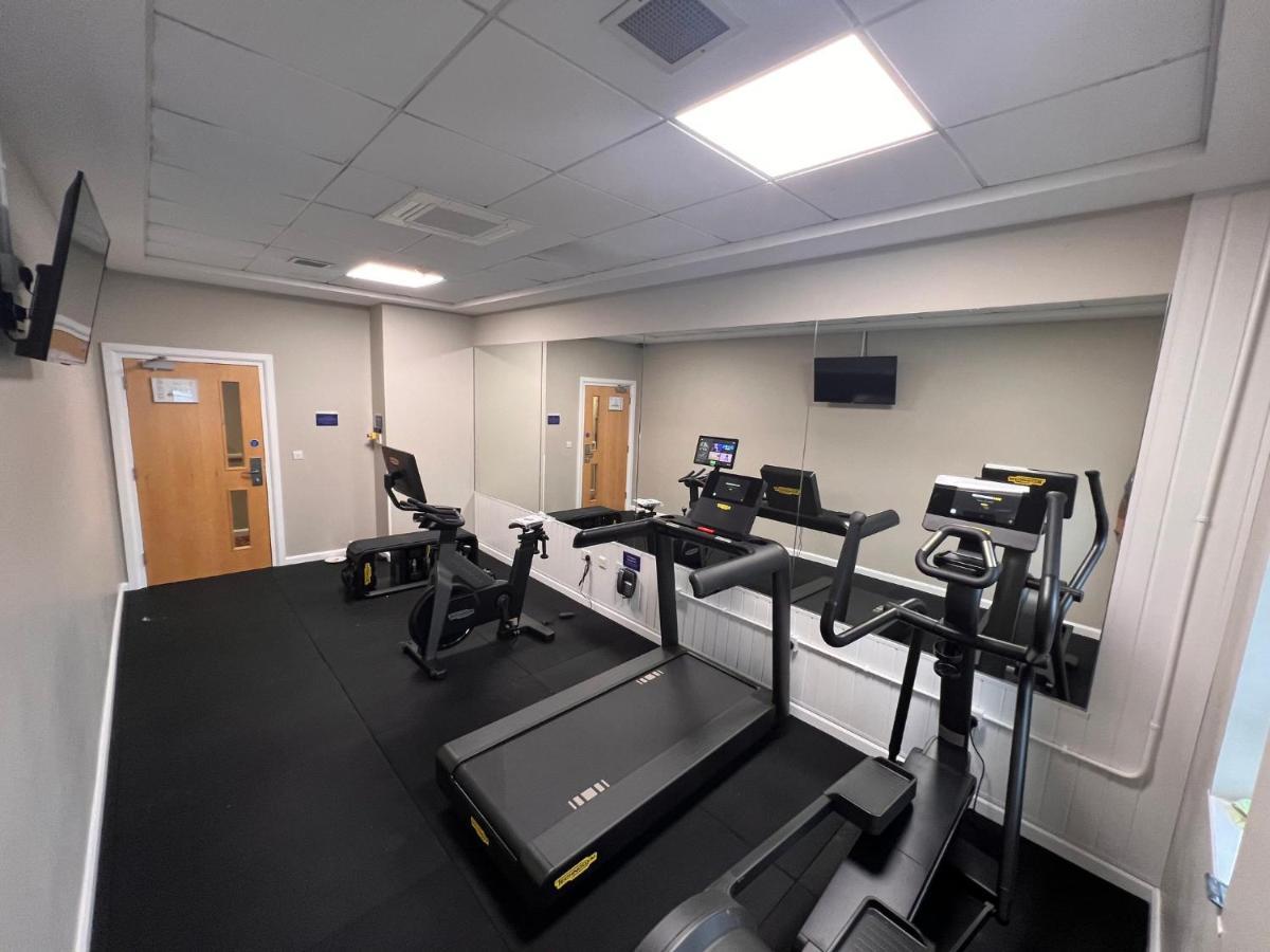 Holiday Inn Express Antrim By Ihg Eksteriør billede