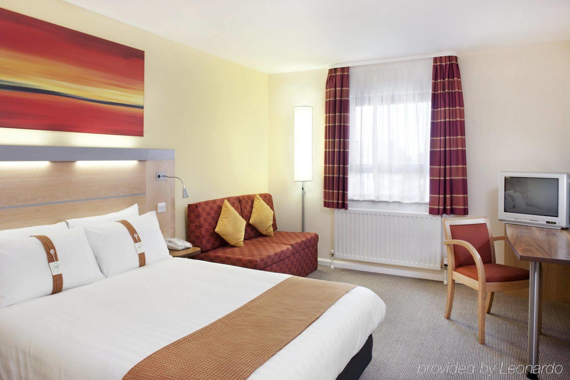 Holiday Inn Express Antrim By Ihg Værelse billede